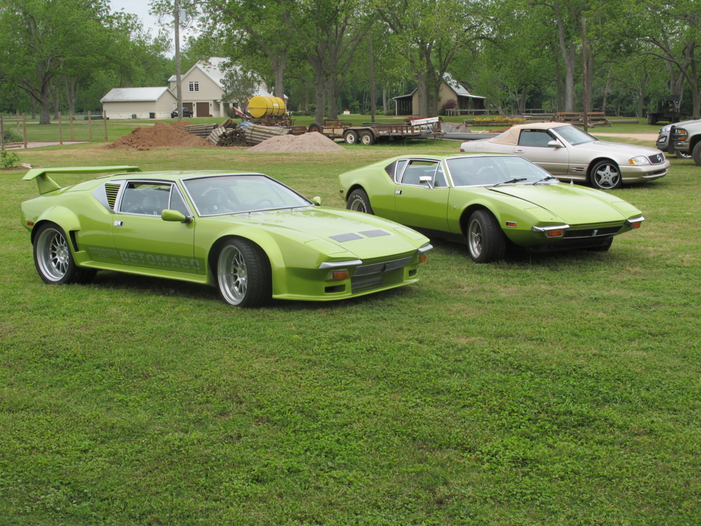 two_green_cars.jpg